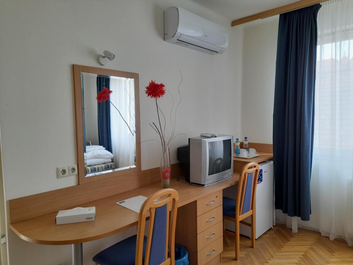 Hotel Nimrod Vendeghaz Hajdúszoboszló Exterior foto