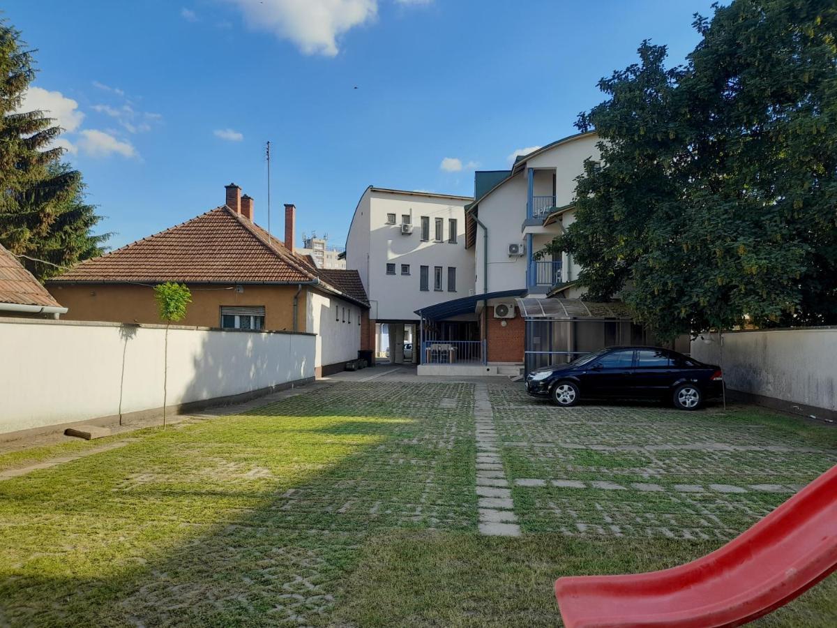 Hotel Nimrod Vendeghaz Hajdúszoboszló Exterior foto