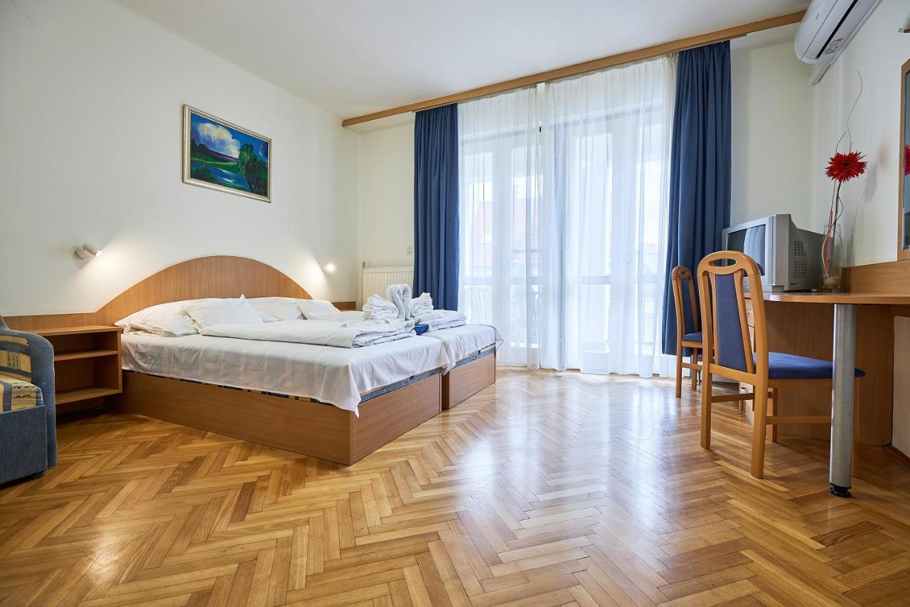 Hotel Nimrod Vendeghaz Hajdúszoboszló Exterior foto